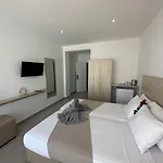 Sun Plaza - Adults Only Apartahotel