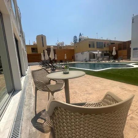 Sun Plaza - Adults Only Lägenhetshotell 4*