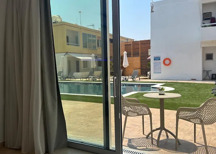 Sun Plaza - Adults Only 4*