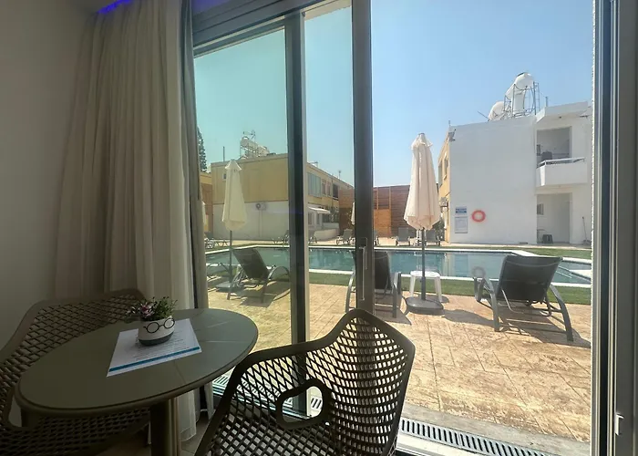 Sun Plaza - Adults Only Appart hôtel 4*