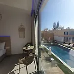 Sun Plaza - Adults Only Aparthotel 4*