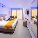 Sun Plaza - Adults Only Aparthotel 4*
